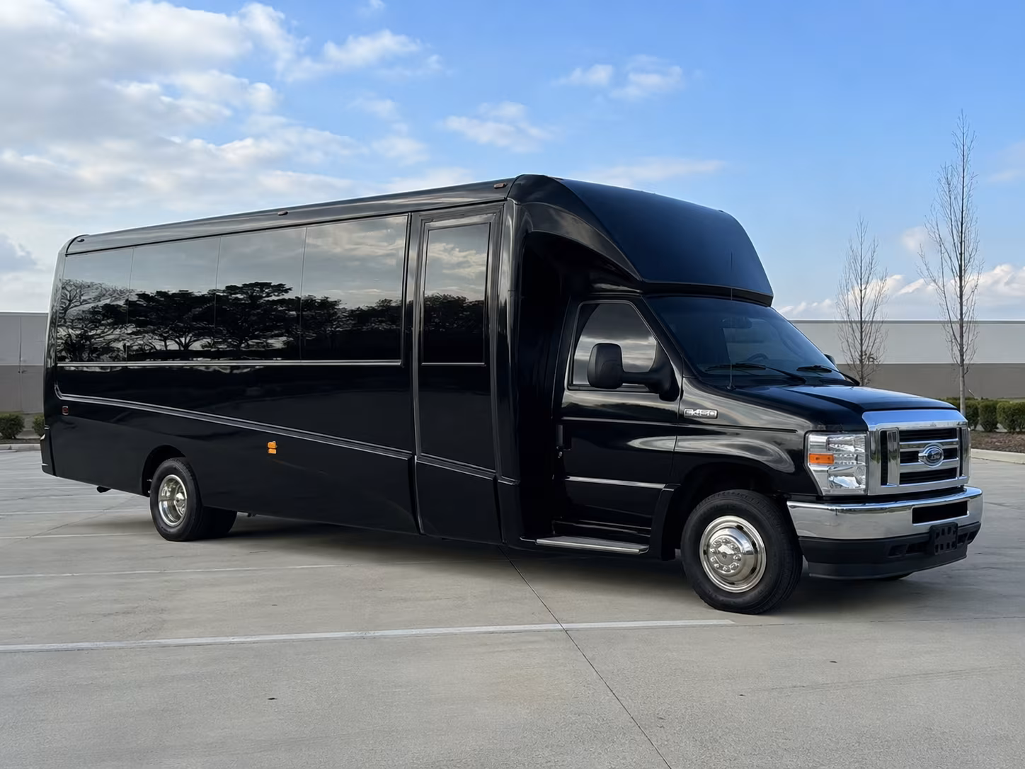 bus rentals for bands and performers touring through the framingham area