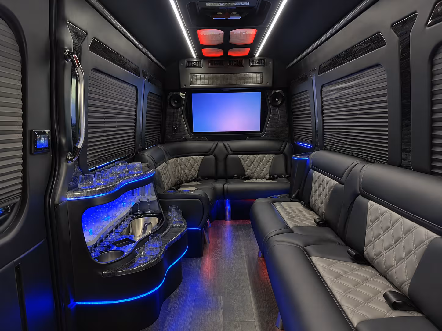 bus rentals for trade shows and conventions at boston area venues