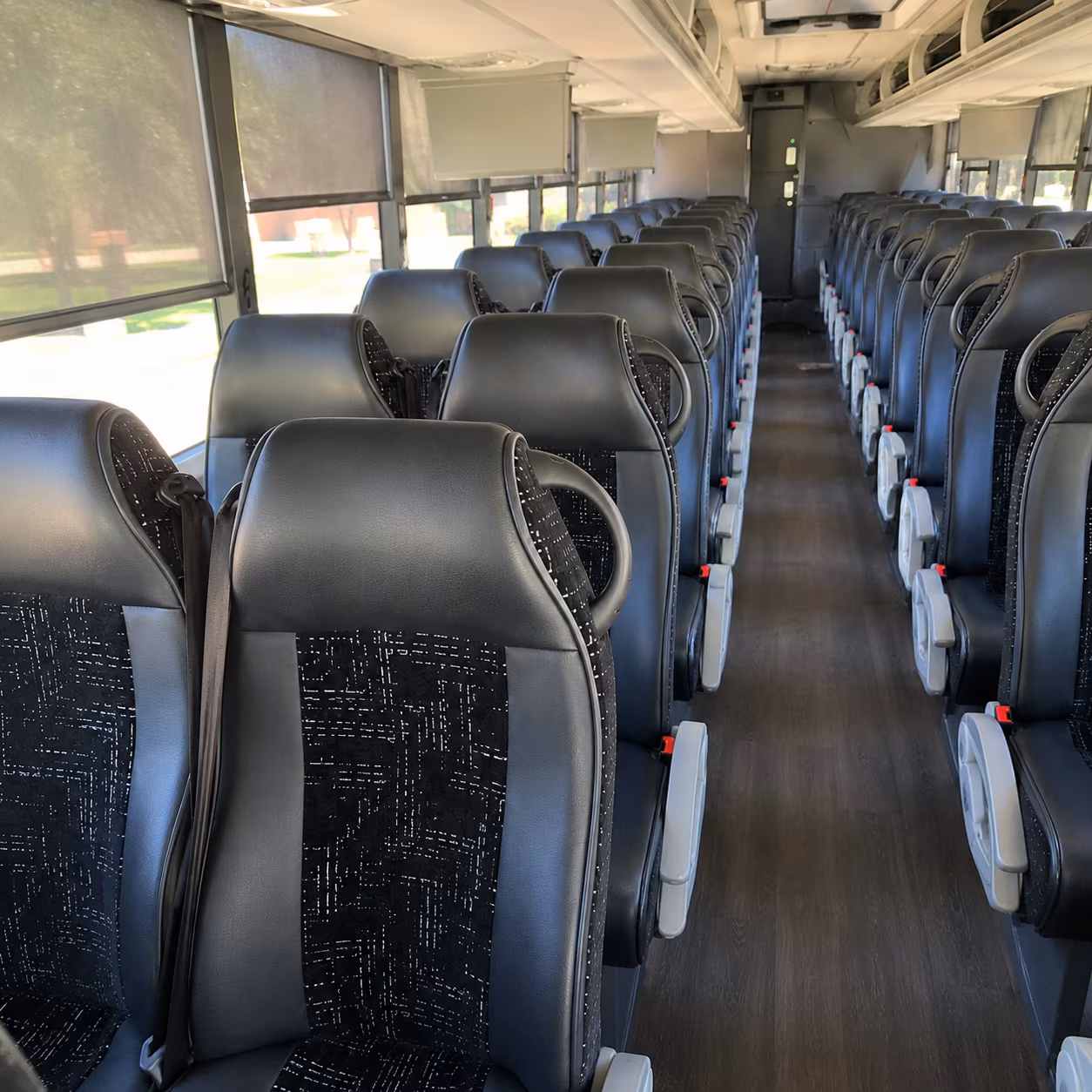 charter buses to pioneer valley wineries and tasting rooms
