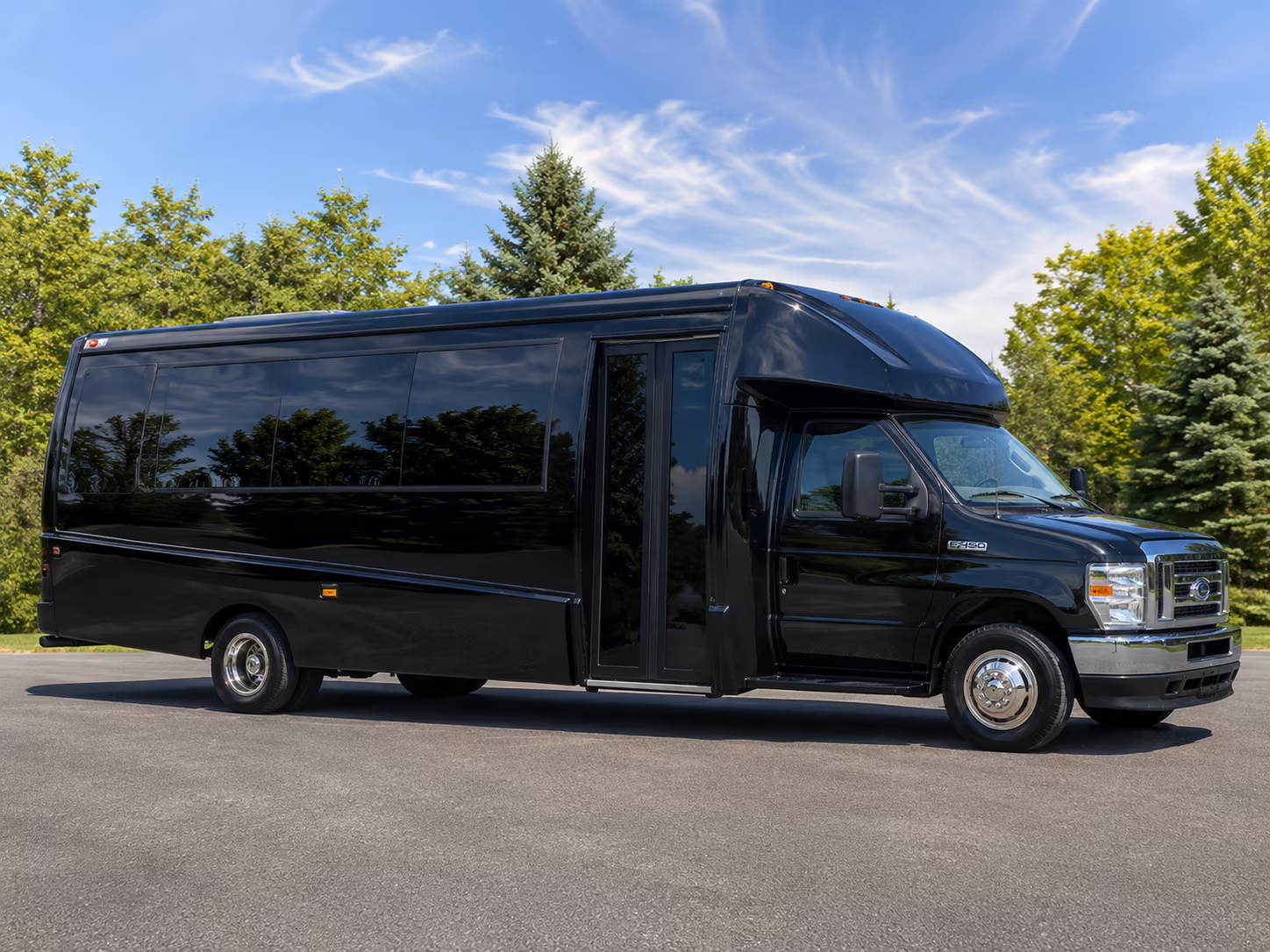 college campus and university visit buses from framingham