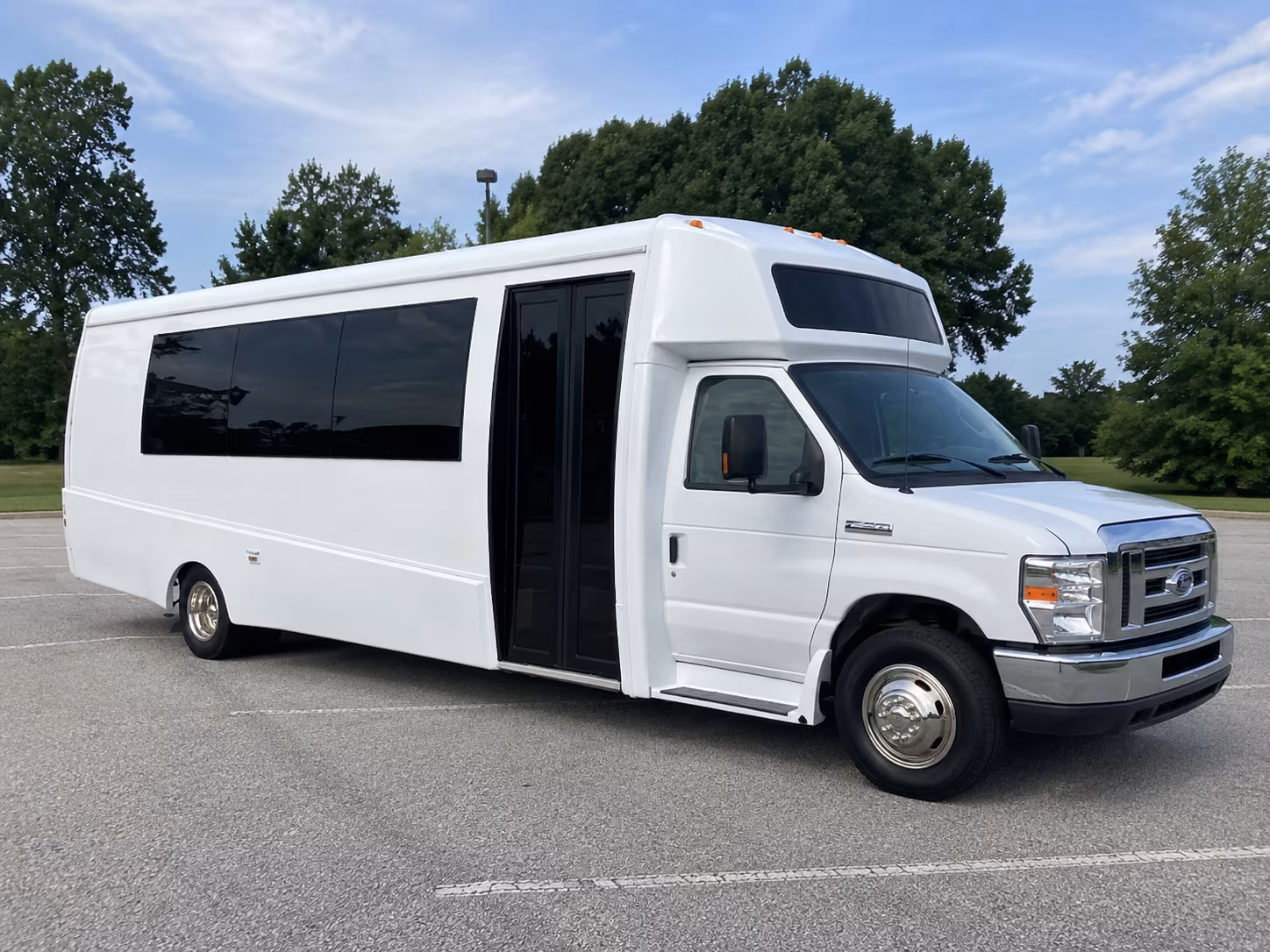 framingham 18 passenger party bus