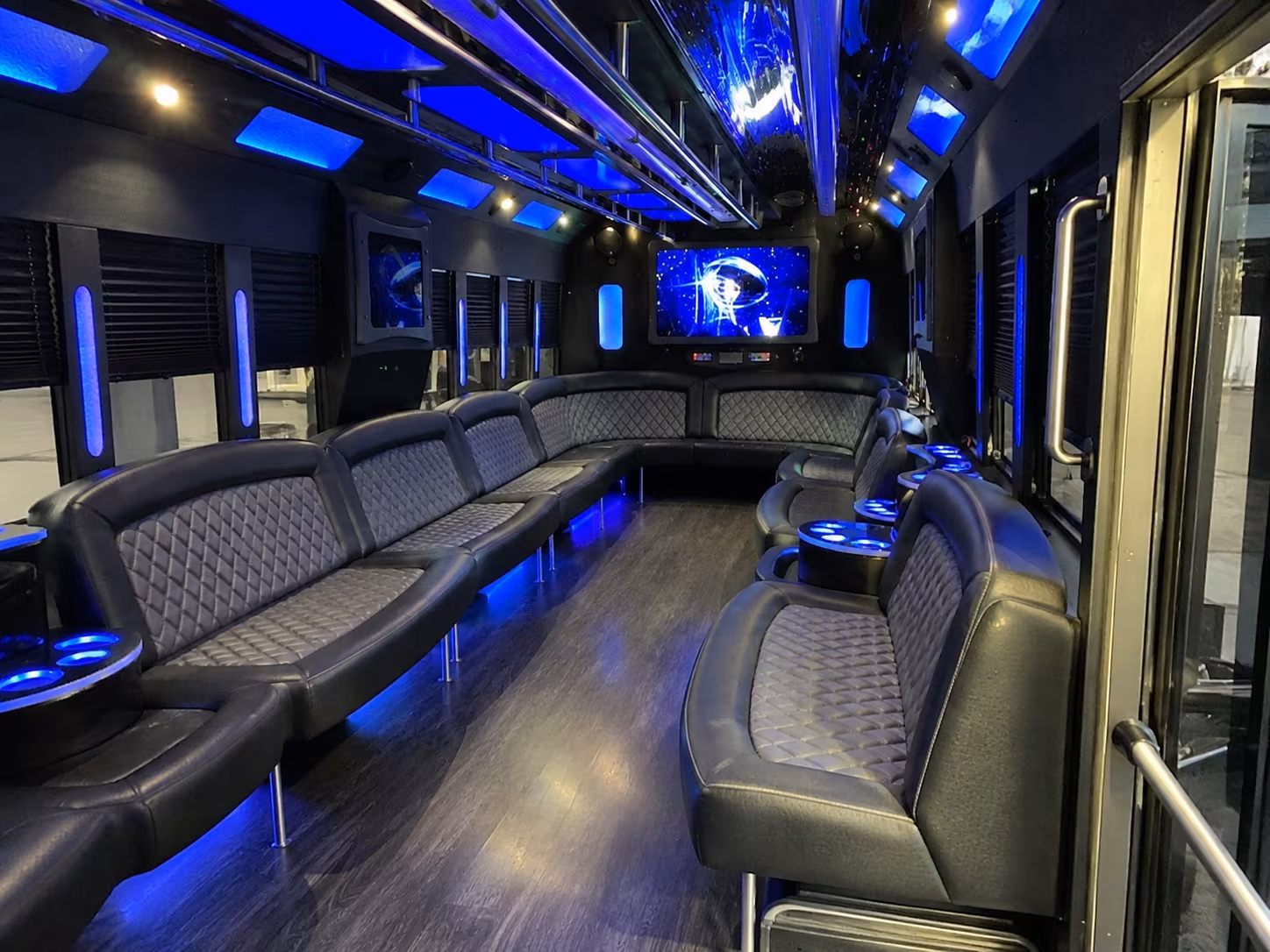 framingham 28 passenger party bus interior