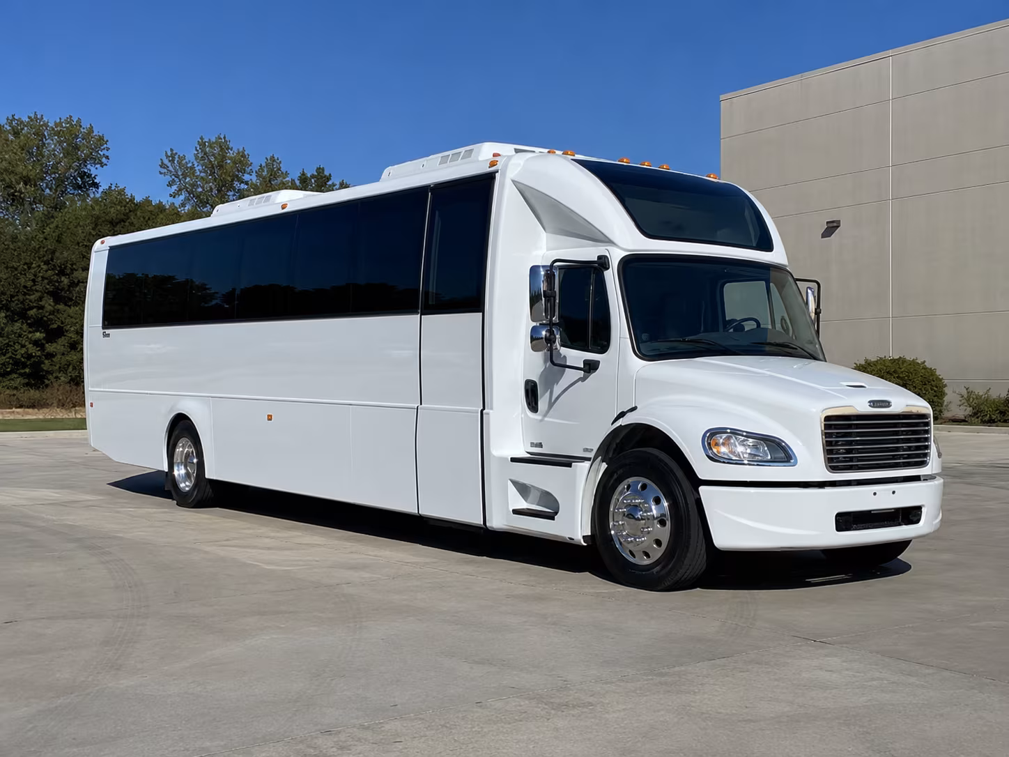 framingham 28 passenger party bus